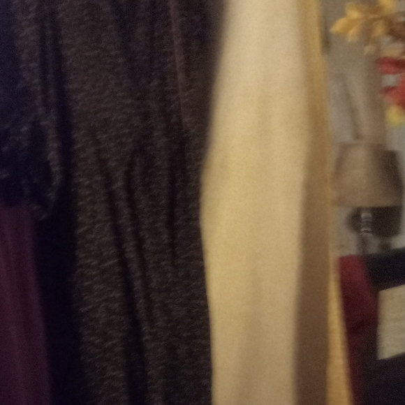 Women's dresses various brands sizes & styles - Picture 3 of 8